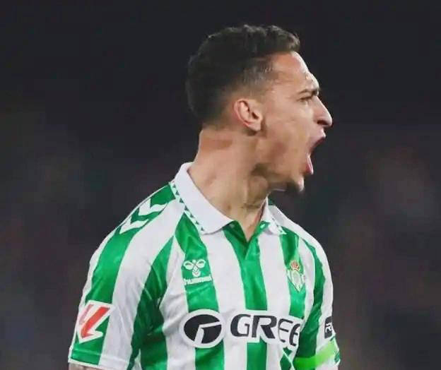 亿元先生变2000万！巴西边锋出奇招，曼联球迷愤怒，西甲劲旅欢喜